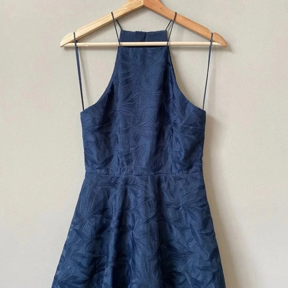 Keepsake Revolve Women's Size Small Sleeveless Plain Sight Lace Mini Dress Navy - Picture 6 of 16